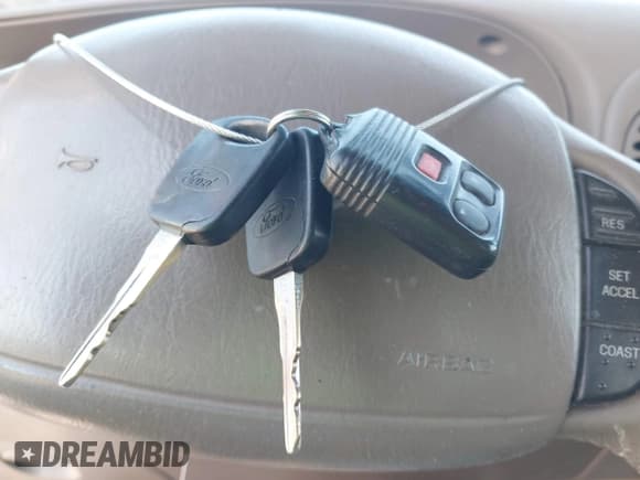 ✅ 2002 Ford F-150 XL • VIN: 1FTRX17262NA11462 • Лот: 43663990. Опубликован ранее на IAAI с пробегом 151 492 миль. Бесплатный доступ к архиву аукционных продаж из США и подробный отчёт об истории автомобиля на DreamBid. Изображение 11.