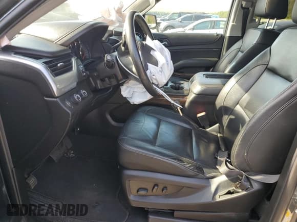 ✅ 2019 Chevrolet Suburban LT • VIN: 1GNSKHKCXKR375635 • Lot: 56133024. Wystawiony na Copart z przebiegiem Nie podano. Bezpłatny archiwum sprzedaży aukcyjnych z USA i szczegółowy raport historii pojazdu na DreamBid. Zdjęcie 7.