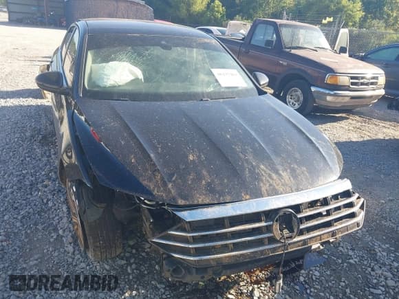 ✅ 2020 Volkswagen Jetta SEL • VIN: 3VWE57BU2LM093697 • Lot: 40437984. Listed on IAAI with 76,803 mi. Free auction sales archive from the USA and detailed vehicle history report at DreamBid. Image 13.