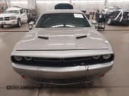 ✅ 2015 Dodge Challenger R/T • VIN: 2C3CDZAT8FH911037 • Лот: 42955724. Опубликован ранее на IAAI с пробегом 114 569 миль. Бесплатный доступ к архиву аукционных продаж из США и подробный отчёт об истории автомобиля на DreamBid. Изображение 13.