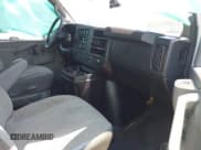 ✅ 2020 Chevrolet Express Passenger LT • VIN: 1GAZGPFG8L1215472 • Lot: 42463979. Wystawiony na IAAI z przebiegiem 78 397 mil. Bezpłatny archiwum sprzedaży aukcyjnych z USA i szczegółowy raport historii pojazdu na DreamBid. Zdjęcie 5.