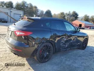 ✅ 2018 Maserati Levante GranSport • VIN: ZN661XUS6JX304498 • Лот: 41910824. Опубликован ранее на Copart с пробегом 72 496 миль. Бесплатный доступ к архиву аукционных продаж из США и подробный отчёт об истории автомобиля на DreamBid. Изображение 3.