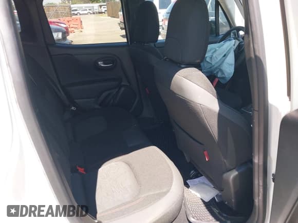 ✅ 2023 Jeep Renegade Trailhawk • VIN: ZACNJDC13PPP66434 • Лот: 39951357. Опубликован ранее на IAAI с пробегом 10 517 миль. Бесплатный доступ к архиву аукционных продаж из США и подробный отчёт об истории автомобиля на DreamBid. Изображение 8.