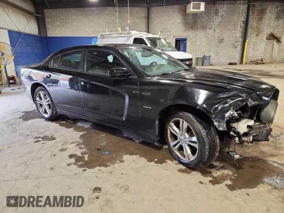 ✅ 2014 Dodge Charger RT Plus • VIN: 2C3CDXDT2EH372395 • Lot: 87417875. Wystawiony na Copart z przebiegiem 89 954 mil. Bezpłatny archiwum sprzedaży aukcyjnych z USA i szczegółowy raport historii pojazdu na DreamBid. Zdjęcie 4.