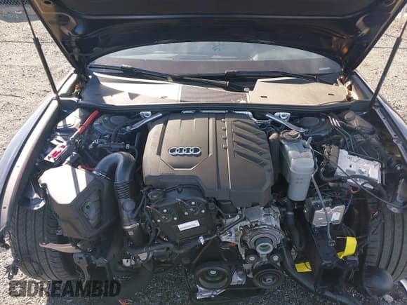 ✅ 2024 Audi A6 Premium Plus • VIN: WAUE3BF23RN040328 • Lot: 43605121. Wystawiony na IAAI z przebiegiem 14 834 mil. Bezpłatny archiwum sprzedaży aukcyjnych z USA i szczegółowy raport historii pojazdu na DreamBid. Zdjęcie 10.