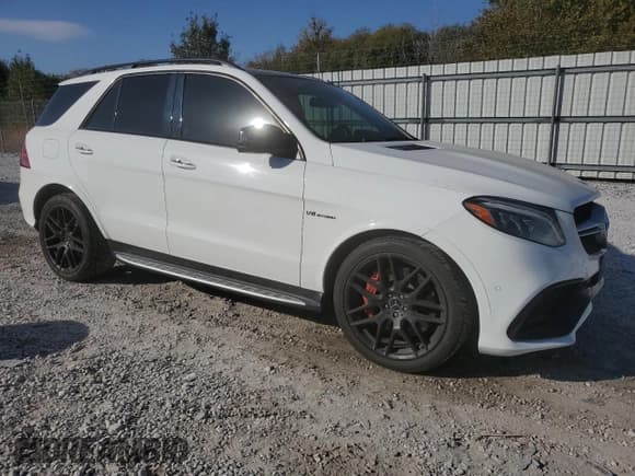 ✅ 2016 Mercedes-Benz GLE 63 S AMG • VIN: 4JGDA7FB9GA698026 • Lot: 77214434. Wystawiony na Copart z przebiegiem 82 949 mil. Bezpłatny archiwum sprzedaży aukcyjnych z USA i szczegółowy raport historii pojazdu na DreamBid. Zdjęcie 4.