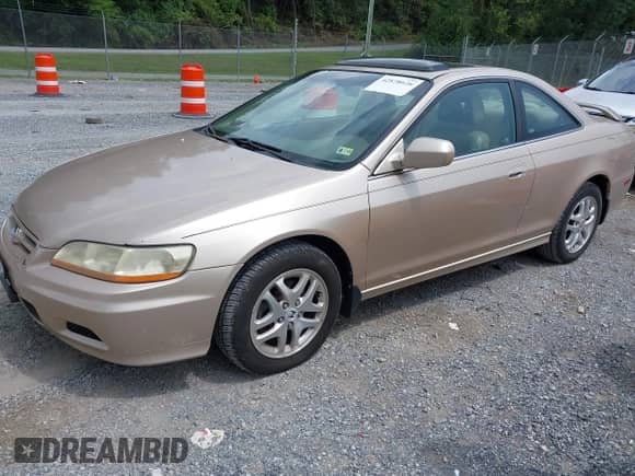2001 Honda Accord EX с VIN 1HGCG22501A012711, выставлен на аукционе IAAI как лот 42878626 с пробегом 215 015 миль миль и . История ставок и продаж доступна на DreamBid. Изображение 2.