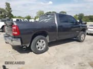 ✅ 2024 Ram 2500 Big Horn • VIN: 3C6UR5DL7RG298829 • Lot: 84403985. Wystawiony na Copart z przebiegiem 6 990 mil. Bezpłatny archiwum sprzedaży aukcyjnych z USA i szczegółowy raport historii pojazdu na DreamBid. Zdjęcie 3.