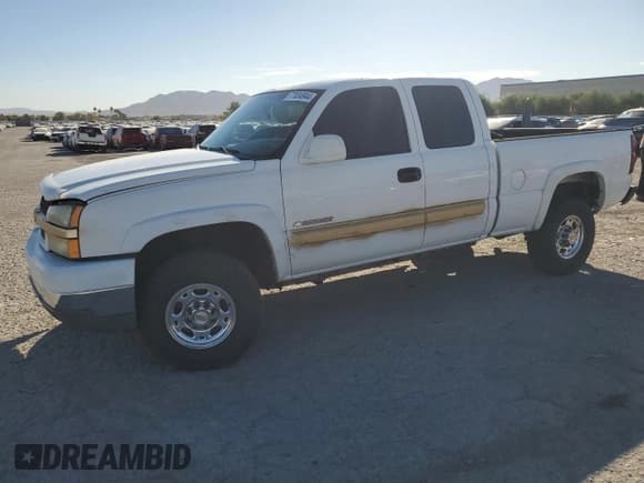 ✅ 2003 Chevrolet Silverado 2500HD LS • VIN: 1GCHC29U33E123116 • Лот: 77034944. Опубликован ранее на Copart с пробегом 225 233 миль. Бесплатный доступ к архиву аукционных продаж из США и подробный отчёт об истории автомобиля на DreamBid. Изображение 1.