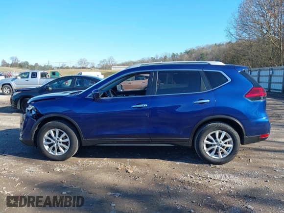 ✅ 2017 Nissan Rogue SV • VIN: 5N1AT2MV2HC735825 • Lot: 43795479. Listed on IAAI with 77,864 mi. Free auction sales archive from the USA and detailed vehicle history report at DreamBid. Image 14.
