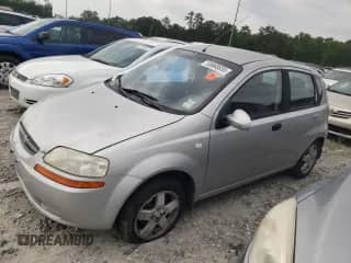 2006 Chevrolet Aveo LT z VIN KL1TG66636B522245, wystawiony jako Copart lot #55668655 z przebiegiem Nie podano mil oraz Szkoda całkowita • Salvage title. Historia ofert i sprzedaży dostępna na DreamBid. Obrazek 1.