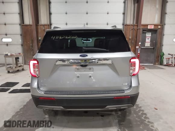 ✅ 2020 Ford Explorer XLT • VIN: 1FMSK8DH3LGC19852 • Лот: 43424242. Опубликован ранее на IAAI с пробегом 100 840 миль. Бесплатный доступ к архиву аукционных продаж из США и подробный отчёт об истории автомобиля на DreamBid. Изображение 16.