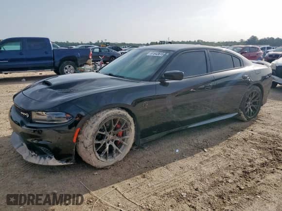 2015 Dodge Charger SRT Hellcat z VIN 2C3CDXL92FH816222, wystawiony jako Copart lot #61643615 z przebiegiem 110 998 mil mil oraz Szkoda całkowita • Salvage title. Historia ofert i sprzedaży dostępna na DreamBid. Obrazek 1.