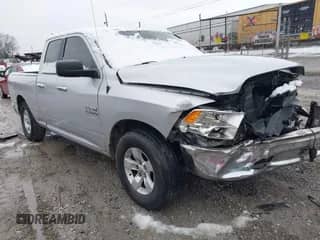 2017 Ram 1500 SLT z VIN 1C6RR6GG8HS657302, wystawiony jako IAAI lot #41619586 z przebiegiem 137 206 mil mil oraz . Historia ofert i sprzedaży dostępna na DreamBid. Obrazek 1.
