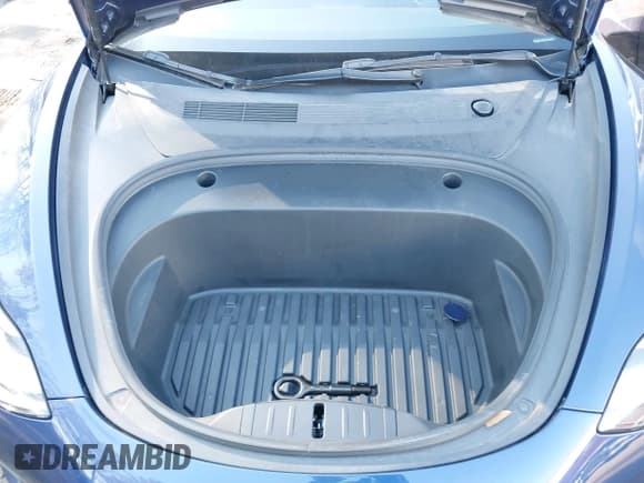 ✅ 2021 Tesla Model 3 Standard Range Plus • VIN: 5YJ3E1EA2MF087140 • Lot: 41689033. Wystawiony na IAAI z przebiegiem 27 755 mil. Bezpłatny archiwum sprzedaży aukcyjnych z USA i szczegółowy raport historii pojazdu na DreamBid. Zdjęcie 10.