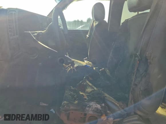 ✅ 2006 Chevrolet Silverado 2500HD Work Truck • VIN: 1GCHC29U46E280481 • Лот: 93956625. Опубликован ранее на Copart с пробегом Не указан. Бесплатный доступ к архиву аукционных продаж из США и подробный отчёт об истории автомобиля на DreamBid. Изображение 7.