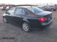 ✅ 2010 Volkswagen Jetta SE • VIN: 3VWRZ7AJXAM158192 • Lot: 43702550. Listed on IAAI with 140,702 mi. Free auction sales archive from the USA and detailed vehicle history report at DreamBid. Image 3.