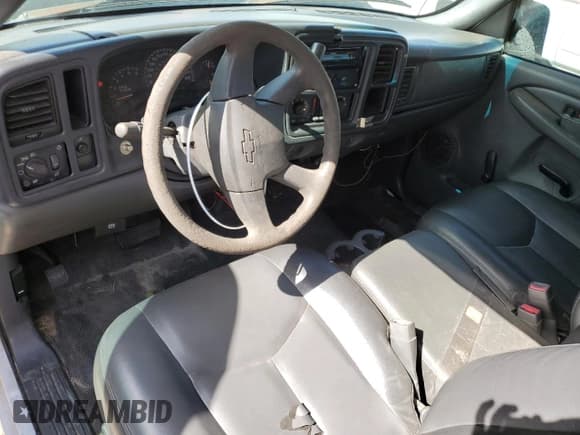 ✅ 2006 Chevrolet Silverado 1500 Work Truck • VIN: 3GCEC14V36G269204 • Лот: 77241544. Опубликован ранее на Copart с пробегом 250 493 миль. Бесплатный доступ к архиву аукционных продаж из США и подробный отчёт об истории автомобиля на DreamBid. Изображение 8.