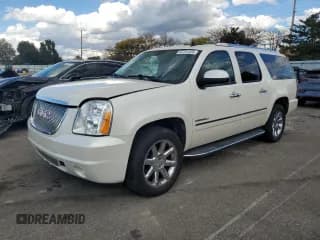 ✅ 2014 GMC Yukon XL Denali • VIN: 1GKS2MEF4ER191484 • Лот: 87251225. Опубликован ранее на Copart с пробегом 182 413 миль. Бесплатный доступ к архиву аукционных продаж из США и подробный отчёт об истории автомобиля на DreamBid. Изображение 1.