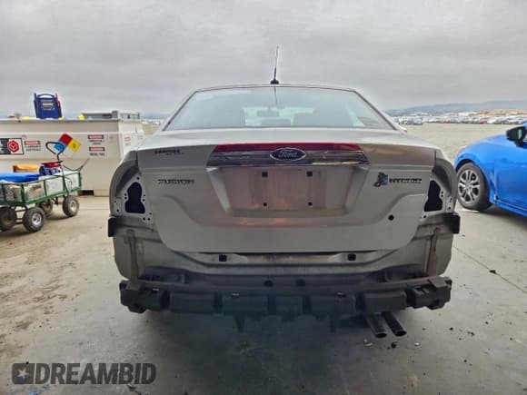 ✅ 2012 Ford Fusion Hybrid • VIN: 3FADP0L3XCR219657 • Lot: 94819055. Listed on Copart with 181,020 mi. Free auction sales archive from the USA and detailed vehicle history report at DreamBid. Image 6.