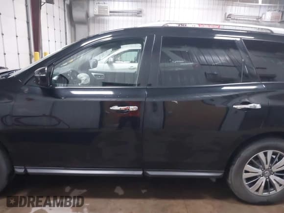 ✅ 2019 Nissan Pathfinder SV • VIN: 5N1DR2MM5KC622803 • Lot: 41987702. Listed on IAAI with 73,012 mi. Free auction sales archive from the USA and detailed vehicle history report at DreamBid. Image 14.