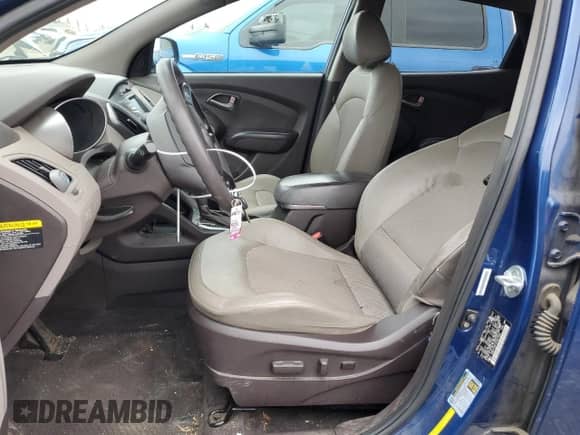 2015 Hyundai Tucson GLS z VIN KM8JT3AF1FU977063, wystawiony jako Copart lot #79482073 z przebiegiem 78 145 mil mil oraz . Historia ofert i sprzedaży dostępna na DreamBid. Obrazek 7.