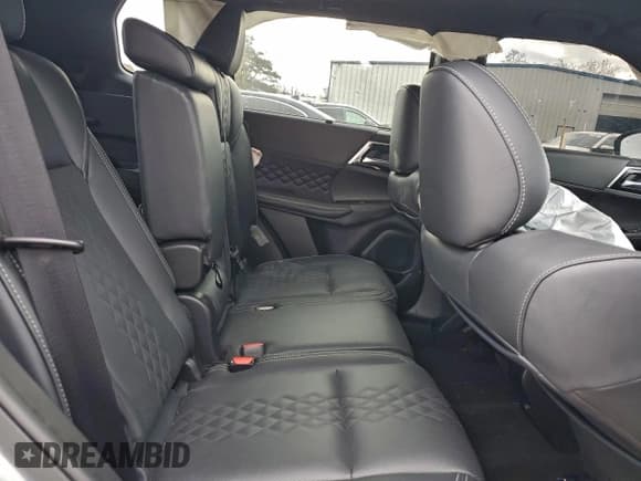 ✅ 2024 Mitsubishi Outlander SEL • VIN: JA4J4WA89RZ066968 • Lot: 94041105. Listed on Copart with 30,779 mi. Free auction sales archive from the USA and detailed vehicle history report at DreamBid. Image 11.