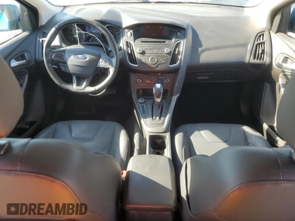 ✅ 2016 Ford Focus SE • VIN: 1FADP3K2XGL249918 • Lot: 93375315. Wystawiony na Copart z przebiegiem 37 759 mil. Bezpłatny archiwum sprzedaży aukcyjnych z USA i szczegółowy raport historii pojazdu na DreamBid. Zdjęcie 8.