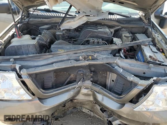 ✅ 2005 Ford Explorer XLT • VIN: 1FMZU73K75ZA61202 • Lot: 53442685. Listed on Copart with 159,466 mi. Free auction sales archive from the USA and detailed vehicle history report at DreamBid. Image 13.