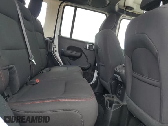 ✅ 2023 Jeep Wrangler Rubicon • VIN: 1C4HJXFG8PW635312 • Lot: 64634665. Wystawiony na Copart z przebiegiem 22 633 mil. Bezpłatny archiwum sprzedaży aukcyjnych z USA i szczegółowy raport historii pojazdu na DreamBid. Zdjęcie 11.