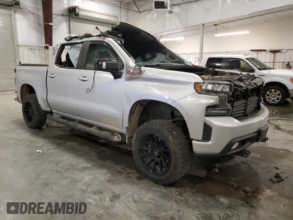 ✅ 2020 Chevrolet Silverado 1500 RST • VIN: 3GCUYEED5LG151368 • Лот: 92492845. Опубликован ранее на Copart с пробегом Не указан. Бесплатный доступ к архиву аукционных продаж из США и подробный отчёт об истории автомобиля на DreamBid. Изображение 4.