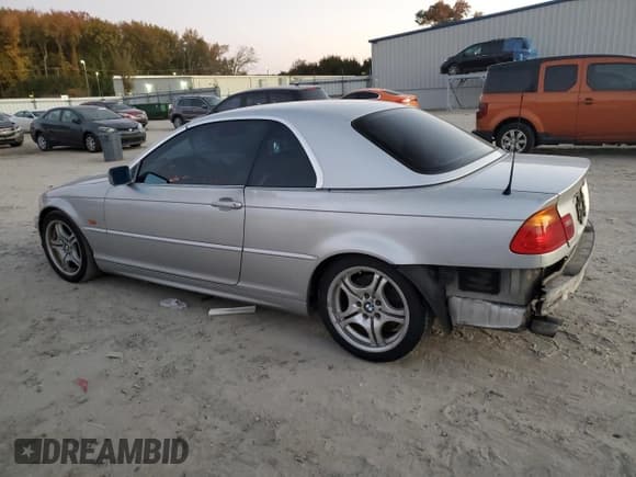 ✅ 2001 BMW 3 Series 330Ci • VIN: WBABS53431JU82647 • Lot: 91600465. Listed on Copart with 156,168 mi. Free auction sales archive from the USA and detailed vehicle history report at DreamBid. Image 2.