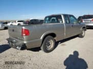 ✅ 2003 Chevrolet S-10 LS • VIN: 1GCCS19H538272863 • Lot: 92825525. Listed on Copart with 194,982 mi. Free auction sales archive from the USA and detailed vehicle history report at DreamBid. Image 3.