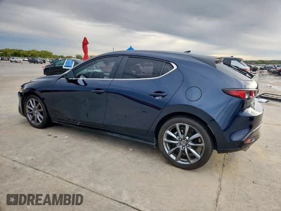 ✅ 2019 Mazda 3 Preferred • VIN: JM1BPAMM7K1119586 • Lot: 90590805. Listed on Copart with 35,202 mi. Free auction sales archive from the USA and detailed vehicle history report at DreamBid. Image 2.
