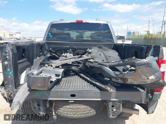 ✅ 2021 Ford F-150 XL • VIN: 1FTEW1EP1MKE81404 • Lot: 43300642. Listed on IAAI with 83,060 mi. Free auction sales archive from the USA and detailed vehicle history report at DreamBid. Image 17.