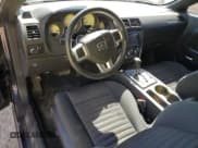 ✅ 2012 Dodge Challenger SXT • VIN: 2C3CDYAG2CH293416 • Lot: 73432504. Wystawiony na Copart z przebiegiem 108 531 mil. Bezpłatny archiwum sprzedaży aukcyjnych z USA i szczegółowy raport historii pojazdu na DreamBid. Zdjęcie 8.