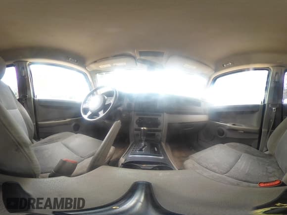 ✅ 2006 Jeep Commander • VIN: 1J8HH48N56C126051 • Lot: 42711962. Listed on IAAI with 210,509 mi. Free auction sales archive from the USA and detailed vehicle history report at DreamBid. Image 19.