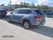 ✅ 2018 Volkswagen Atlas SEL • VIN: 1V2MR2CA9JC523068 • Lot: 43692474. Wystawiony na IAAI z przebiegiem 128 042 mil. Bezpłatny archiwum sprzedaży aukcyjnych z USA i szczegółowy raport historii pojazdu na DreamBid. Zdjęcie 3.