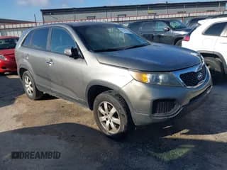✅ 2011 Kia Sorento LX • VIN: 5XYKT3A18BG035777 • Lot: 43592238. Listed on IAAI with 189,418 mi. Free auction sales archive from the USA and detailed vehicle history report at DreamBid. Image 1.