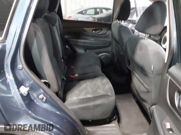 ✅ 2016 Nissan Rogue S • VIN: JN8AT2MTXGW016357 • Lot: 43323846. Wystawiony na IAAI z przebiegiem 126 937 mil. Bezpłatny archiwum sprzedaży aukcyjnych z USA i szczegółowy raport historii pojazdu na DreamBid. Zdjęcie 8.