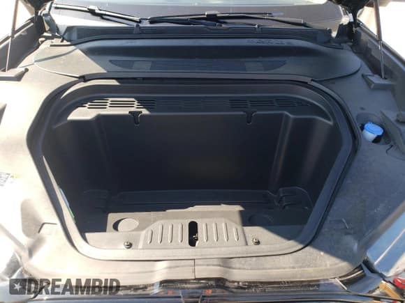 ✅ 2024 Ford Mustang Mach-E Premium • VIN: 3FMTK3R70RMA52663 • Lot: 69589415. Wystawiony na Copart z przebiegiem 7 887 mil. Bezpłatny archiwum sprzedaży aukcyjnych z USA i szczegółowy raport historii pojazdu na DreamBid. Zdjęcie 11.