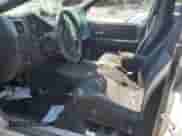 2008 Chevrolet Colorado 2LT z VIN 1GCDT49E788218884, wystawiony jako Copart lot #59150704 z przebiegiem Nie podano mil oraz Nie do naprawy • Non repairable. Historia ofert i sprzedaży dostępna na DreamBid. Obrazek 7.