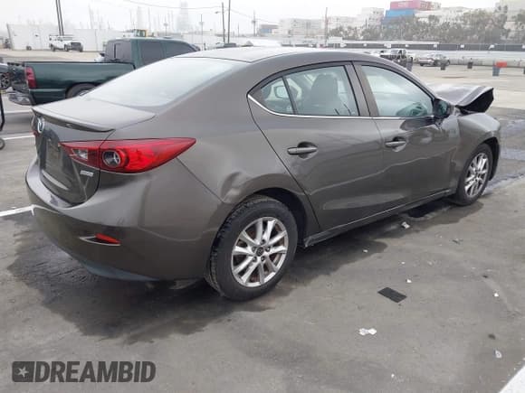 ✅ 2016 Mazda 3 i Touring • VIN: JM1BM1V78G1290971 • Lot: 43592759. Listed on IAAI with 87,031 mi. Free auction sales archive from the USA and detailed vehicle history report at DreamBid. Image 4.