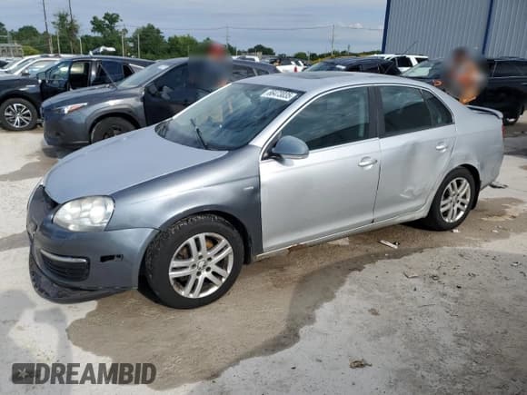 ✅ 2007 Volkswagen Jetta Wolfsburg Edition • VIN: 3VWEF71K47M181850 • Лот: 66473035. Опубликован ранее на Copart с пробегом 253 842 миль. Бесплатный доступ к архиву аукционных продаж из США и подробный отчёт об истории автомобиля на DreamBid. Изображение 1.