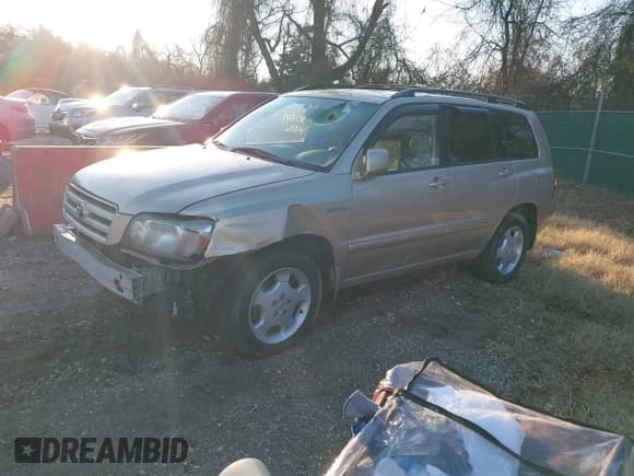 ✅ 2004 Toyota Highlander • VIN: JTEEP21A040052072 • Lot: 43853717. Wystawiony na IAAI z przebiegiem 201 784 mil. Bezpłatny archiwum sprzedaży aukcyjnych z USA i szczegółowy raport historii pojazdu na DreamBid. Zdjęcie 2.