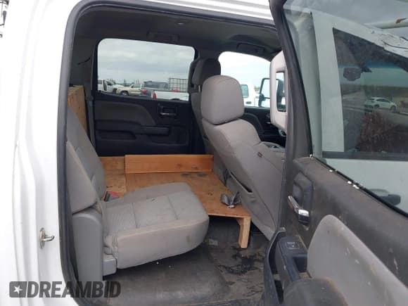 ✅ 2016 Chevrolet Silverado 2500HD Work Truck • VIN: 1GC1CUEG2GF102108 • Lot: 43471361. Listed on IAAI with 185,168 mi. Free auction sales archive from the USA and detailed vehicle history report at DreamBid. Image 8.