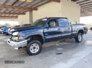 ✅ 2006 Chevrolet Silverado 2500HD LT1 • VIN: 1GCHC23D86F236745 • Лот: 43630855. Опубликован ранее на Copart с пробегом 267 072 миль. Бесплатный доступ к архиву аукционных продаж из США и подробный отчёт об истории автомобиля на DreamBid. Изображение 1.
