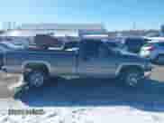 2000 Chevrolet Silverado 2500 с VIN 1GCGK24UXYE337355, выставлен на аукционе IAAI как лот 41631115 с пробегом 134 216 миль миль и . История ставок и продаж доступна на DreamBid. Изображение 13.