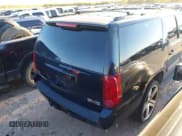 ✅ 2007 GMC Yukon XL SLT • VIN: 1GKFC16087J307794 • Lot: 43571065. Listed on IAAI with 217,156 mi. Free auction sales archive from the USA and detailed vehicle history report at DreamBid. Image 4.