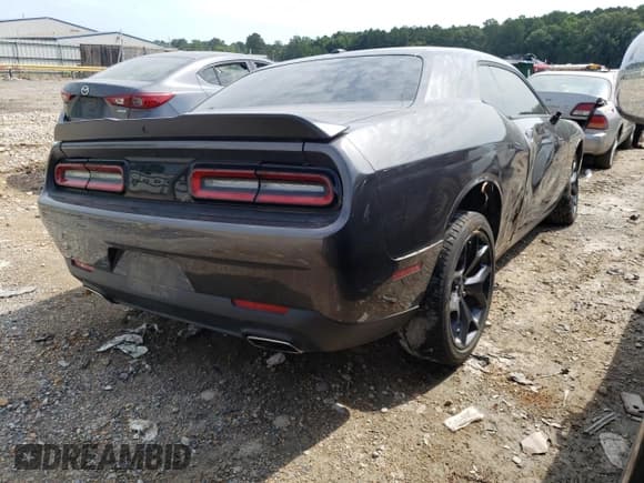 ✅ 2020 Dodge Challenger SXT • VIN: 2C3CDZAG5LH227707 • Lot: 50202612. Wystawiony na Copart z przebiegiem 48 030 mil. Bezpłatny archiwum sprzedaży aukcyjnych z USA i szczegółowy raport historii pojazdu na DreamBid. Zdjęcie 4.
